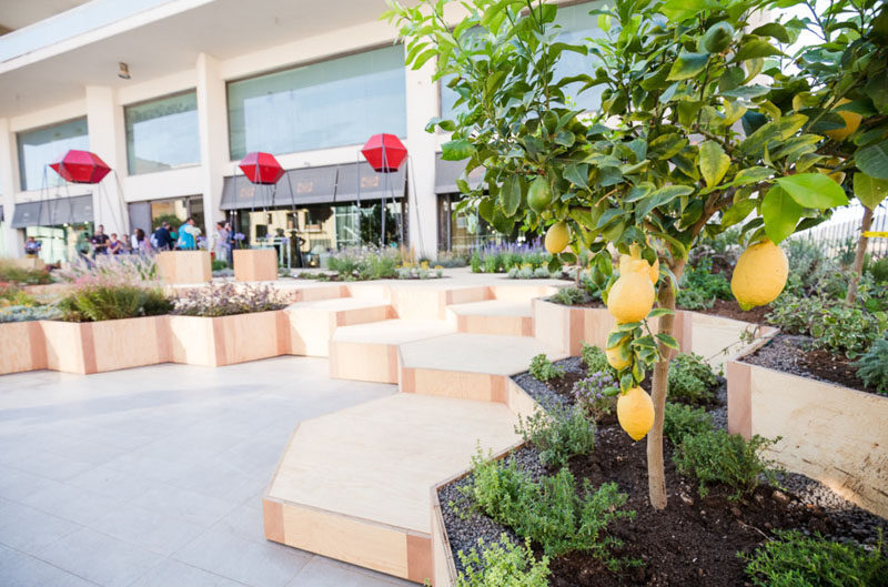 This urban garden, named Zighizaghi, is a multi-sensory garden made of two levels, a horizontal level, the hexagonal floor and seating area, and a vertical level, the lighting and sound systems. There's also numerous plants included in the design, like lemon trees and lavender.