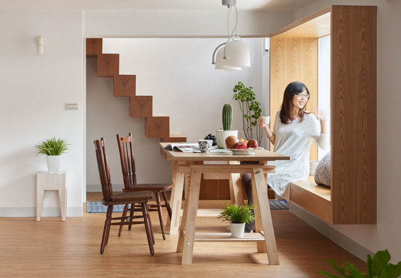 This Window Seat Doubles As Table Seating