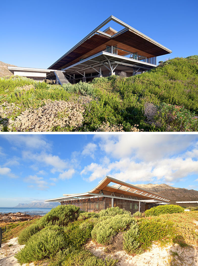 This house was designed by Elphick Proome Architects, as a response to their client's brief 'to create a single space vacation house and fully embrace the remarkable seaside location.'