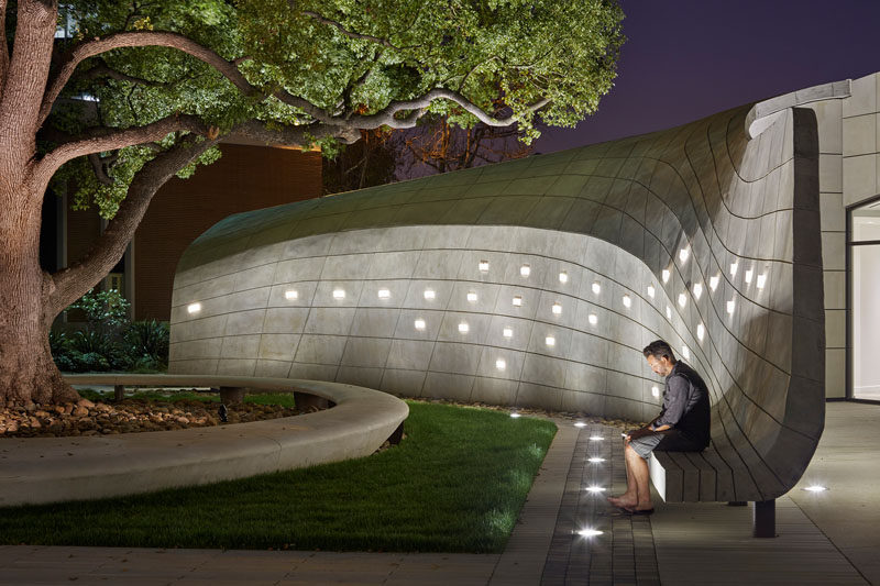 A Serene Outdoor Sanctuary With Sculptural Concrete Seating