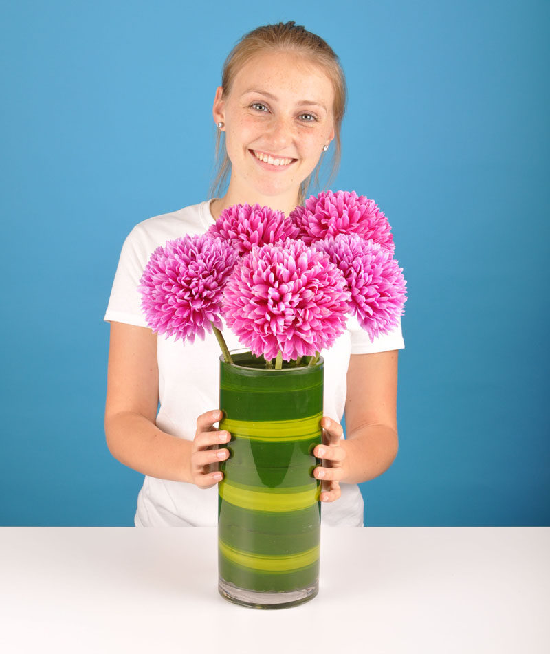 Flower Arrangement DIY - Line Your Vase With Leaves To Hide The Flower Stems