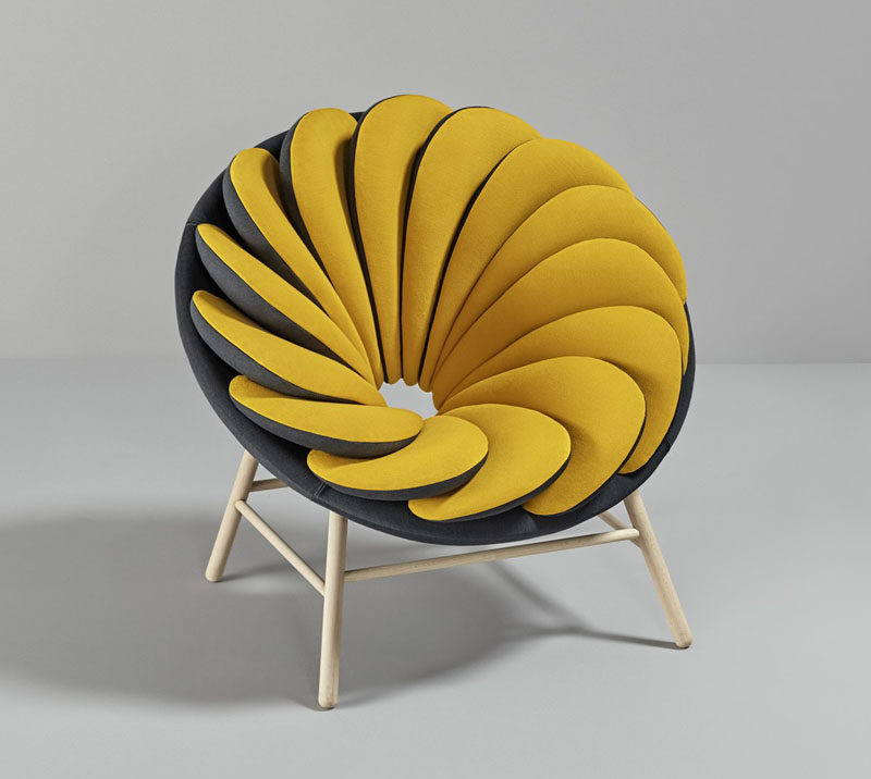 Quetzal, a chair with 14 overlapped bicolor pillows. Designed by Marc Venot for Missana.