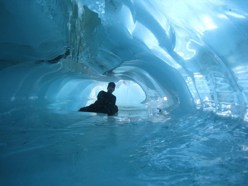 GLAMPING IN ANTARCTICA // White Desert is a tour company whose mission is to give people an opportunity to see and experience the "real Antarctica", by staying in one of 6 sleeping pods. 