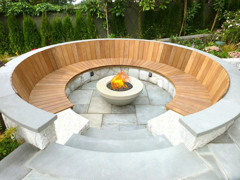 15 Outdoor Seating Areas And Fire Pits Built For Entertaining