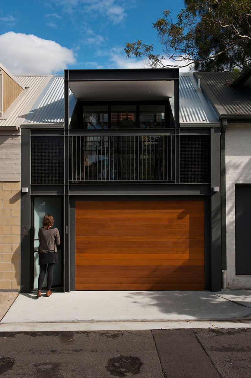 Australian firm Carter Williamson Architects, designed the renovation of a 1900’s terrace house in Sydney, Australia.