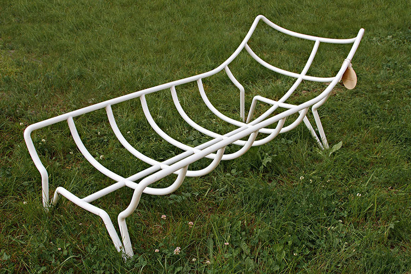 The Inchworm, a sun lounger designed by Alexandra Knyazevoy.