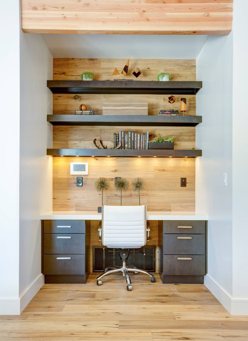 10 Small Home Office Ideas - Good lighting is essential in any office. Installing lights directly above your desk, like on a bottom shelf, will make sure you've always got enough light, even you don't have a window nearby. #HomeOffice #SmallHomeOffice #SmallDesk #InteriorDesign