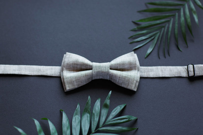 The Ultimate Gift Guide For The Modern Man (40+ Ideas!) // A Linen Bow Tie