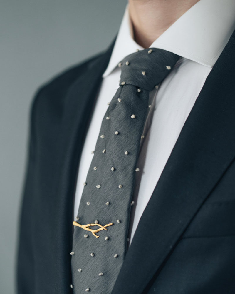 The Ultimate Gift Guide For The Modern Man (40+ Ideas!) // A Tie Clip Inspired By Nature