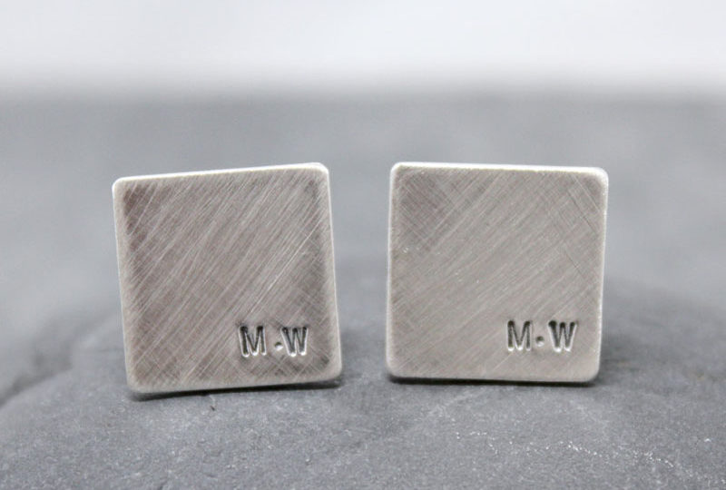 The Ultimate Gift Guide For The Modern Man (40+ Ideas!) // Customizable Silver Cuff Links