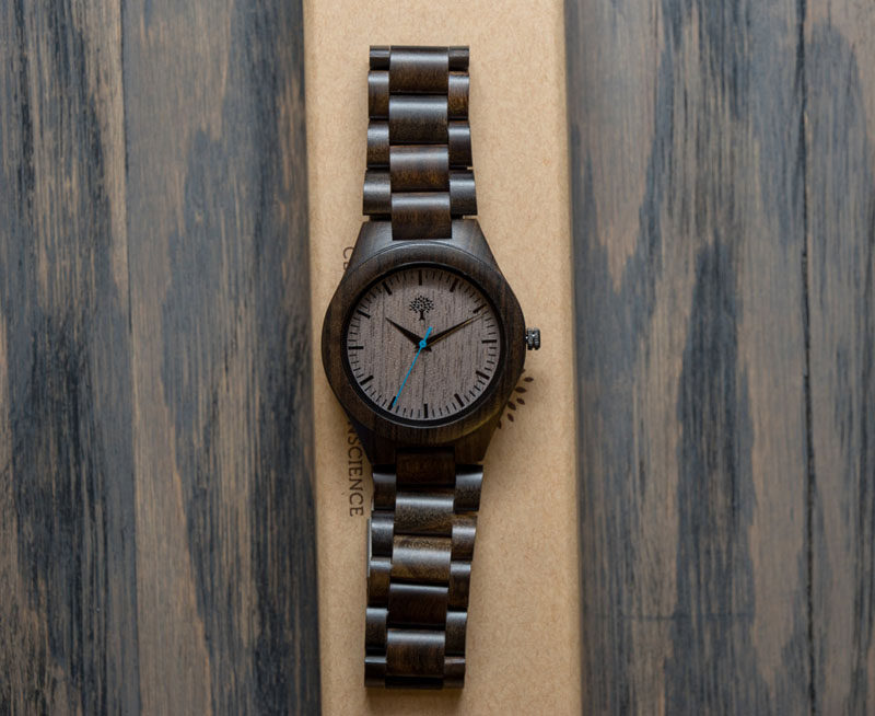 The Ultimate Gift Guide For The Modern Man (40+ Ideas!) // A Wooden Watch