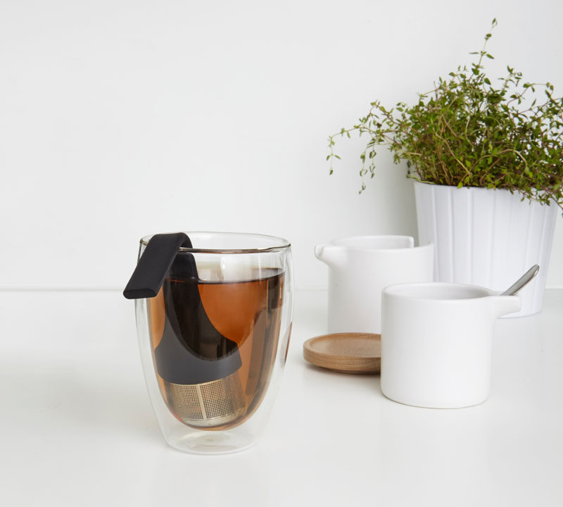 5 Essentials You Need When Hosting An Awesome Modern Tea Party // Cater for different peoples tea preferences by having a modern tea steeper on hand.