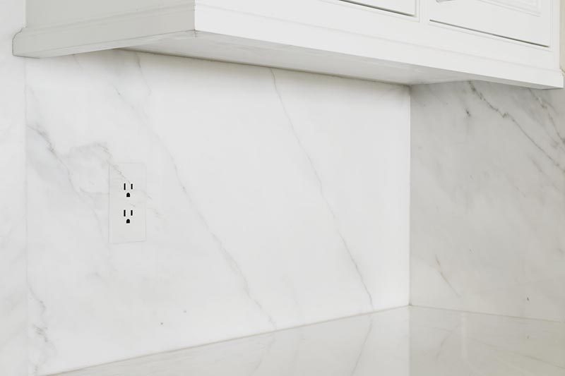 Interior Design Idea - Simplify Your Home with Screwless Outlet and Switch Plate Covers