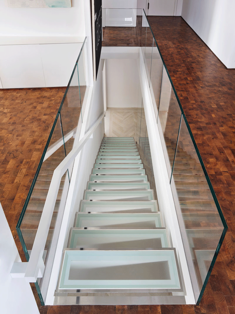 Ý tưởng thiết kế cầu thang hiện đại - Những chiếc cầu thang này được lấy cảm hứng từ hình thức gấp giấy nghệ thuật của Nhật Bản.