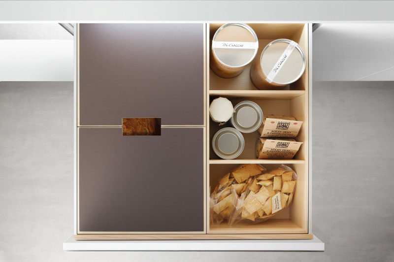 Kitchen Drawer Organization - Design Your Drawers So Everything Has A Place // This drawer has a covered spot perfect for storing loaves of bread as well as divided sections for storing other bits of food.