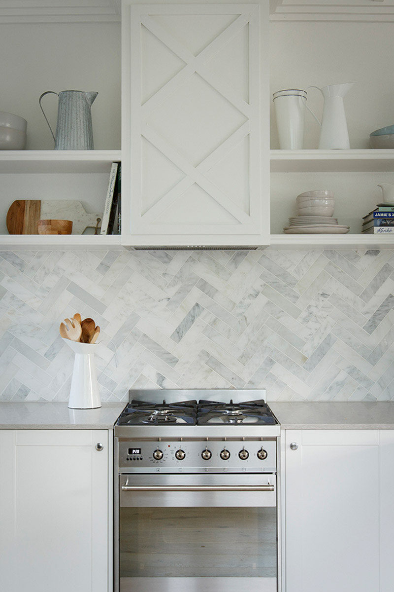 6 Ideas For Including Herringbone Patterns Into Your Interior // Herringbone Kitchen Backsplash