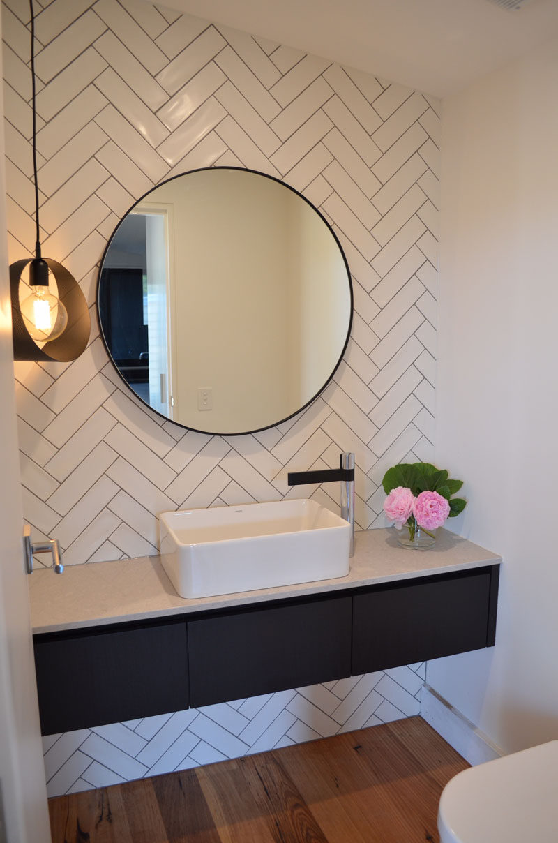 6 Ideas For Including Herringbone Patterns Into Your Interior // Herringbone Bathroom Tiles
