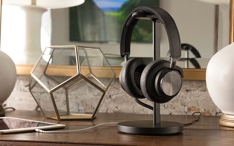 Nothing gets you in the zone for working like tuning out the world with headphones. Make sure theirs stay safe and fully charged with this charging headphone stand. #GiftIdeas #Architect #InteriorDesigner #ModernGiftIdeas