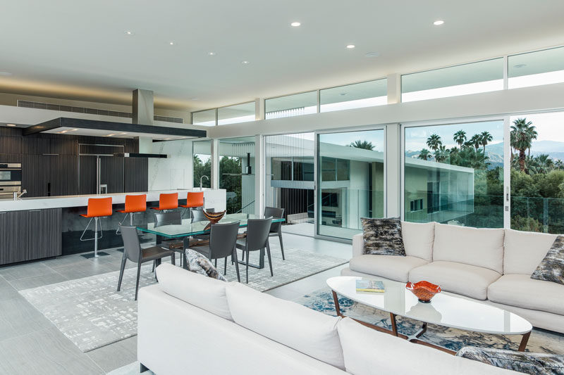 Inside this Californian home, you can see that an open floor plan has been achieved with the main living areas all sharing the same space.