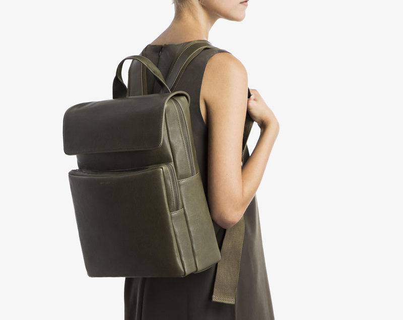 The Ultimate Gift Guide For The Modern Woman (40 Ideas!) // A backpack is perhaps the most practical of day to day bags. They're sturdy, they have lots of space, and they're way better for your back. A leather one like this will stand the test of time and last  much longer than a canvas one. #ModernBackpack #ModernBag #LeatherBackpack