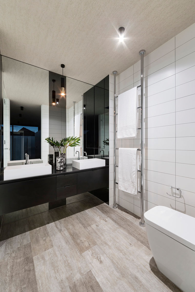 5 Bathroom Mirror Ideas For A Double Vanity, Bathroom Mirror Height From Vanity