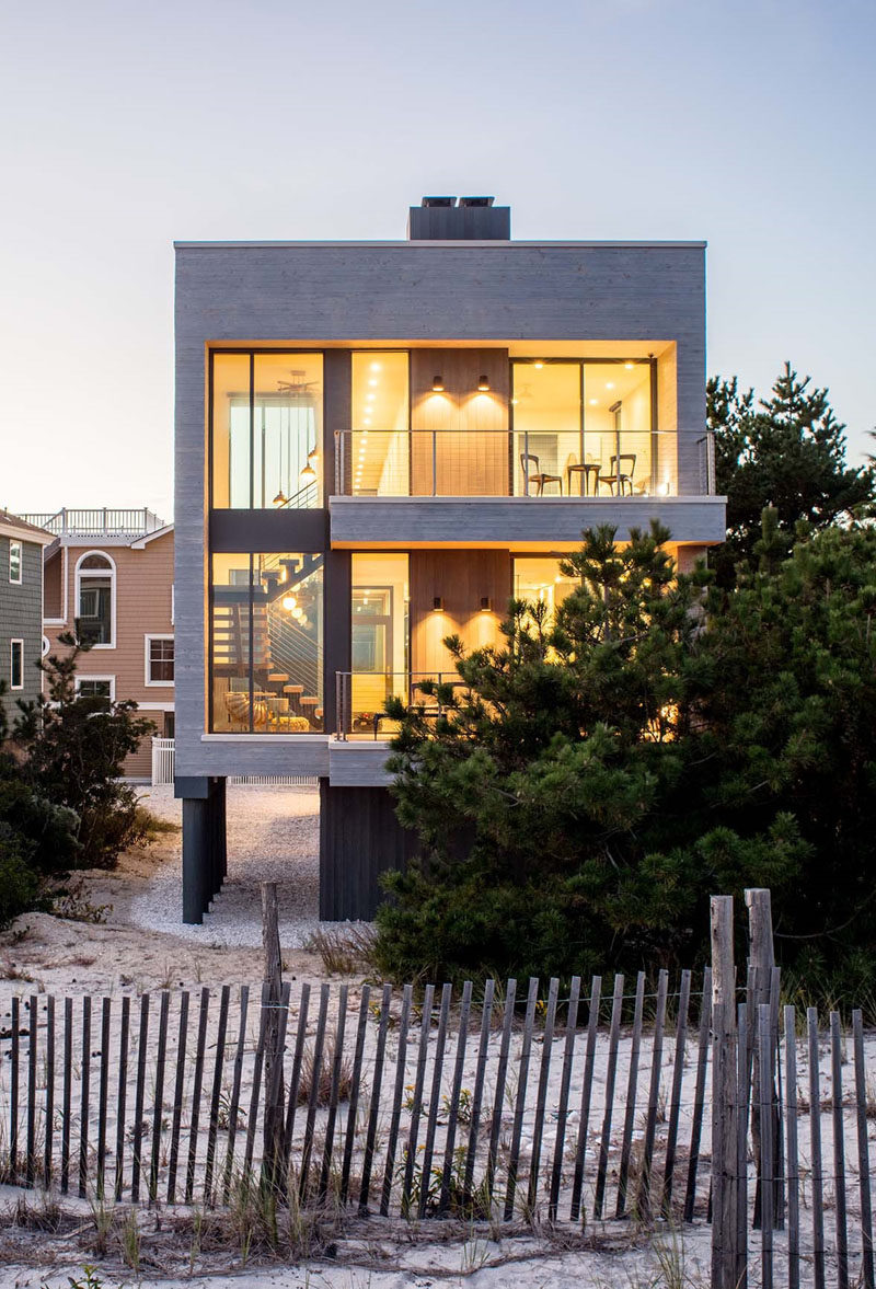 Specht Architects have designed this new contemporary house on Long Island Beach in New Jersey, that's a replacement for a home that was destroyed in Hurricane Sandy in 2012.