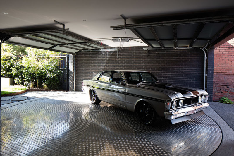 Garage Design Ideas - Include A Car Turntable If You're Short On Space Or Have A Narrow Driveway (6 pictures)