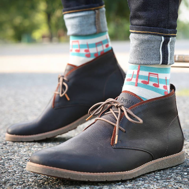 These fun modern colored musical socks are sure to put an extra bit of pep in your step.