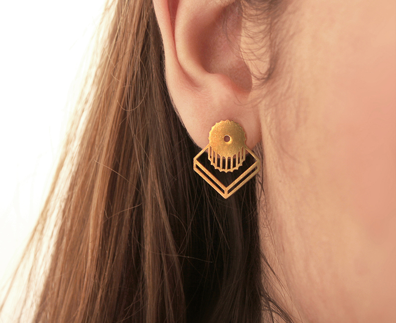 These modern earrings were inspired by the columns of Parthenon.