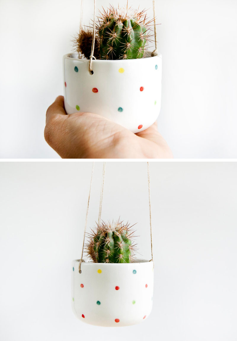 Small in size, this modern mini hanging planter is perfect for succulents or cacti. The white ceramic pot with colorful spots is inspired by both, Scandinavian and Kawaii styles. #HangingPlanter #ModernPlanter #HomeDecor #Garden #Plants