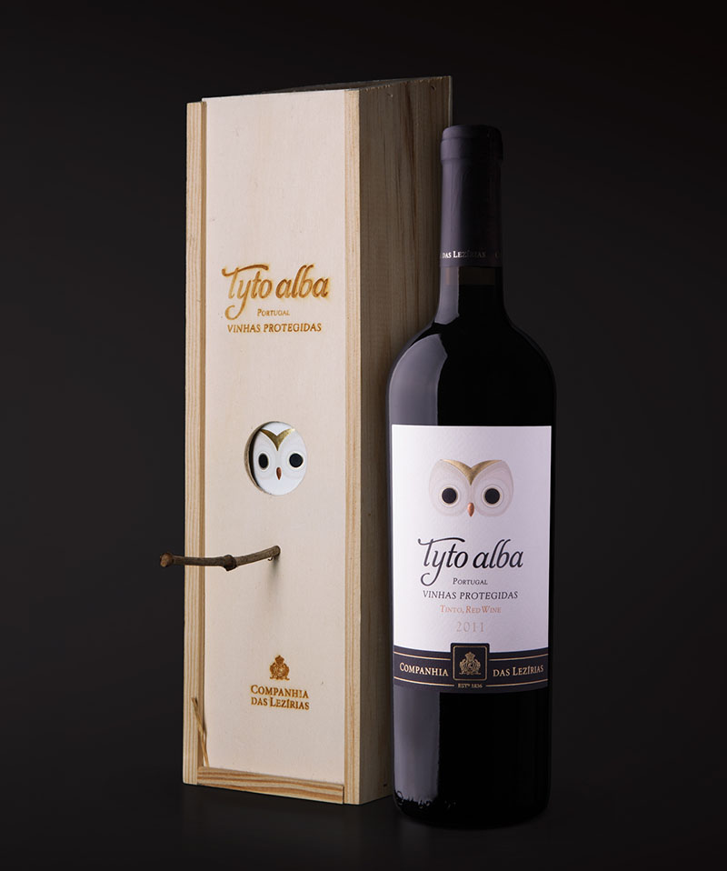 This modern wine bottle packaging features a wooden box, that once the wine is finished, can be transformed into a birdhouse.