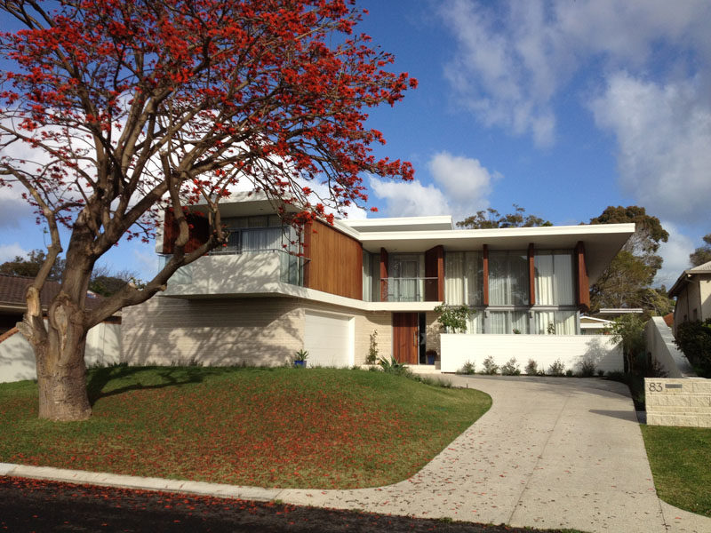 Mountford Architects have designed this contemporary house in a suburb of Perth, Australia, whose design was inspired by LA architect A.Quincy Jones.