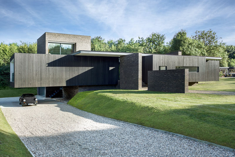 AR Design Studio have recently completed The Black House, a new house in Kent, England, for their clients, a retired engineer and Conran interior designer, who decided to move from a 15th century Tudor house and build a contemporary dream home in their garden.