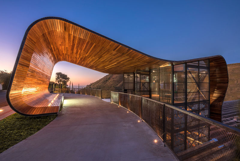 Gustavo Penna Arquiteto & Associados have recently completed the design of Ateliê Wäls, a large brewery surrounded by nature in Olhos d'Agua, Brazil. #Brewery #ModernArchitecture #Brazil