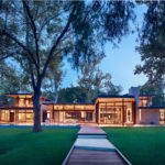 Texas Lakeside House Has An Exterior Of Wood, Limestone, And Glass