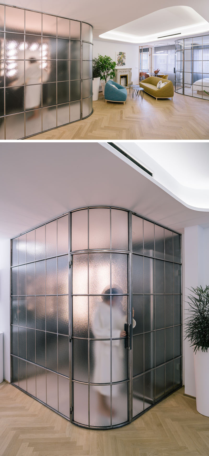 To allow for more privacy, the glass walls used for this modern bathroom have been slightly frosted to still allow light to travel through, but at the same time blur the image of the person using the bathroom. #BathroomDesign #GlassWalls #FramedGlassWall #InteriorDesign #ModernBathroom