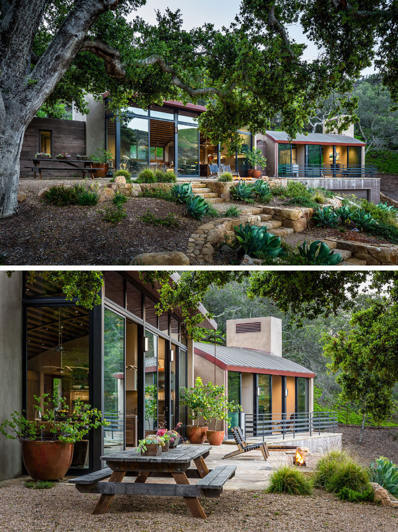 Neumann Mendro Andrulaitis Architects (NMA Architects), have designed a rustic modern house that sits within the pristine California coastal woodland with 100+ year old oak trees. #RusticModern #ModernHouse #CurvedRoof