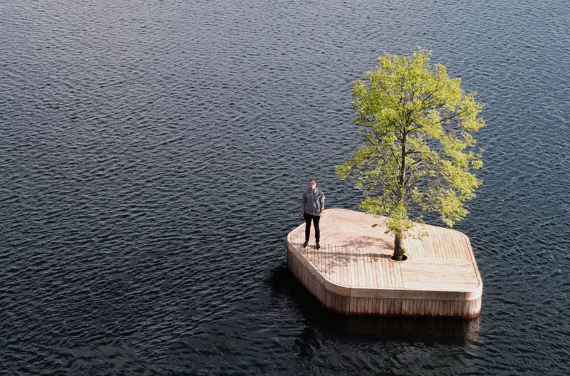 Australian architect Marshall Blecher and Magnus Maarbjerg from design studio Fokstrot, have created CPHØ1, a prototype floating island which will move around Copenhagen harbor. #Design #Island #FloatingPlatform