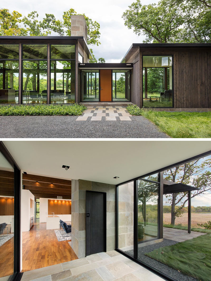 This modern single-level house has three wood clad wings that are connected by glass entry links. #ModernHouse #Entryway #Frontdoor