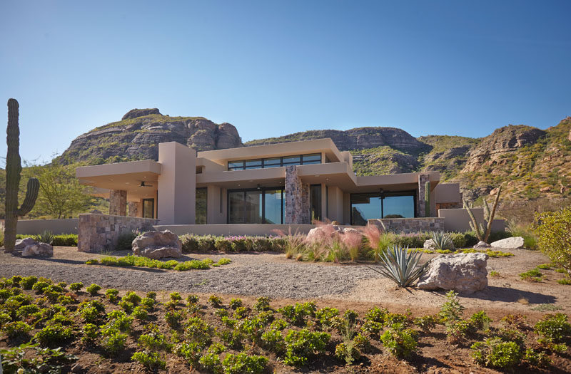 Kevin B Howard Architects have recently completed a new villa that's set on the shorelines of the Baja California Sur in Mexico. #HouseDesign #Architecture