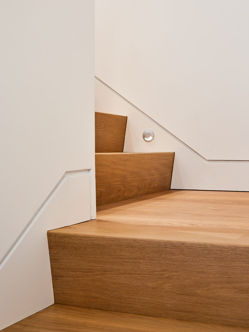 These simple modern stairs are made from White Oak. #Stairs #WhiteOak