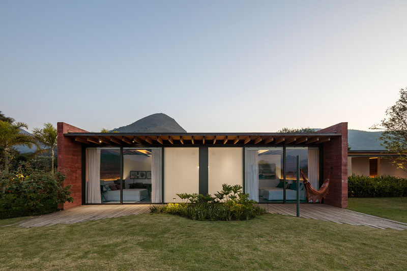 This modern house has multiple bedrooms that are designed as a mirror of each other. #Bedrooms #Architecture #PigmentedConcrete #ColoredConcrete