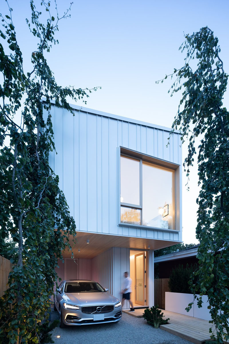 Enlisted by boutique builder Moosehead Contracting, Falken Reynolds Interiors and Randy Bens Architect designed a family home in Vancouver, Canada, to fit on a unique lot size that measures just 20 by 200 feet (6m x 60m). #ModernHouse #ModernArchitecture