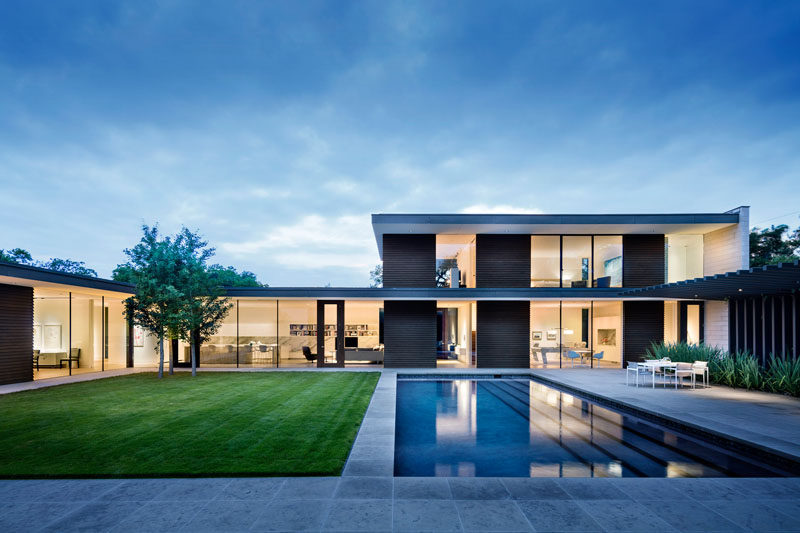 Bodron+Fruit have designed the Preston Hollow residence in Dallas, Texas, for a couple that wanted a home to display their ever-growing art collection. #ModernArchitecture #ModernHouse