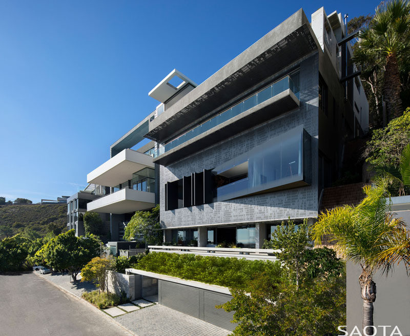 SAOTA have recently completed their latest project, a modern multi-storey house that sits perched on the shoulders of Lion’s Head in Cape Town, South Africa. #ModernHouse #HouseDesign #ModernArchitecture