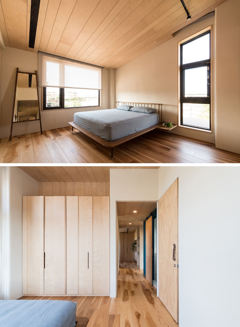 This modern bedroom has been kept simple in its design, with wood flooring and neutral colored walls. #ModernBedroom #BedroomDesign