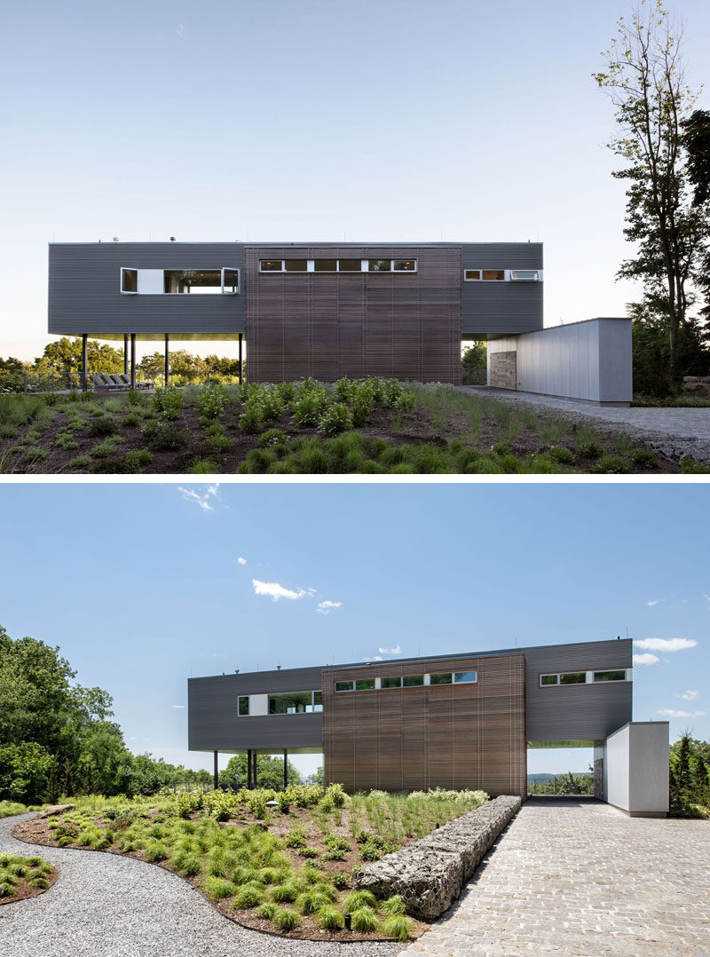 This modern house was designed for clients who wanted a compact home that would take advantage of the views and be equipped with just enough space for two. #ModernHouse #Landscaping #ModernArchitecture