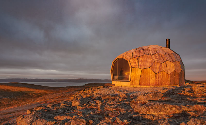 A series of Norwegian day-trip cabins have been designed with an egg-shaped, faceted stone-like appearance made from wood. The rounded shape naturally helps to clear snow, and reduce wind pressure. #Architecture #Cabin