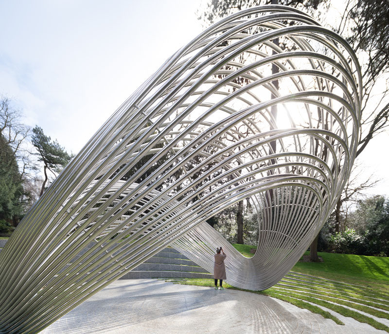 George King Architects have recently completed the Sousse and Bardo Memorial, a monument dedicated to the 31 British nationals who lost their lives and all those affected by the two terrorist attacks in Tunisia in 2015. #Memorial #Sculpture