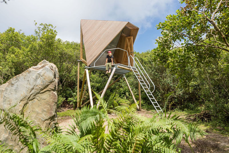 New British Design’s latest installation is the creation of four unique wilderness cabins - or ‘Kudhva’ - that are located in a disused slate quarry on Britain’s North Cornwall coast. #Cabin #Architecture